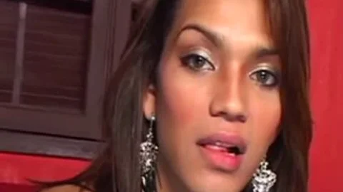 Sthis guy MALE SUPERMODEL IZABELLA LOBOS - Scene 5 - ROBERT hiLL