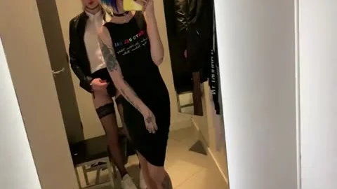 Two Shopping beauties