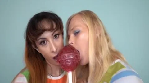 Aubrey Leigh & Sofia Bun - lollipop Lovin' (05 Feb 2020)