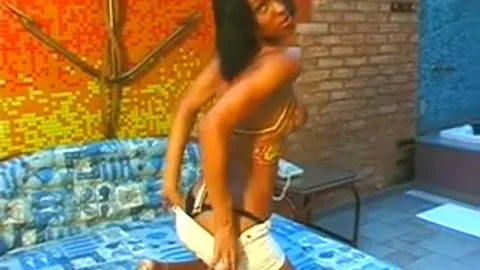 Nubian Brazlian tranny plowed By her twinkfriend