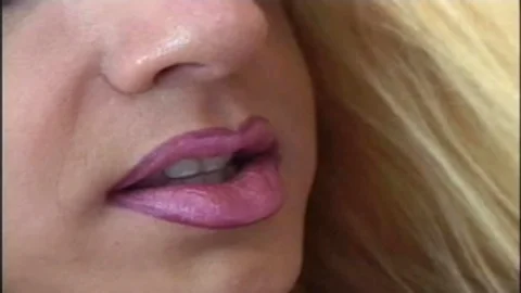Devil's Tgirls: Pantyhose Clad Tranny Takes It Deep