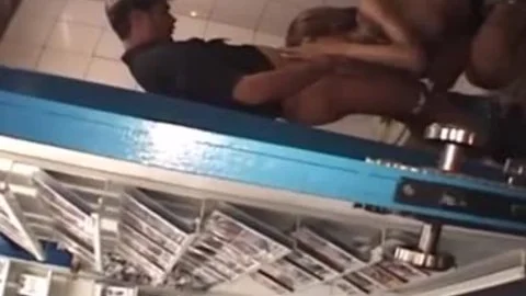 Intriguing that babe-Male Model Gives blow job job In The toilet Of A Porn Shop