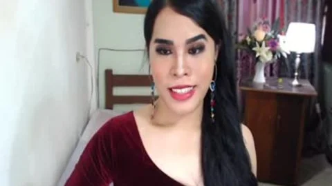 Pinay Beauty ladyboy lovely penis handjob