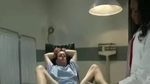 dark tranny In Hospital copulates her Patient