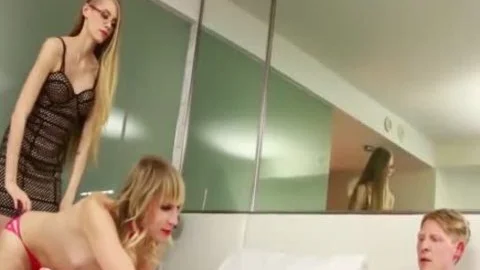 TS River Enza Cheered On During gigantic knob Penetration