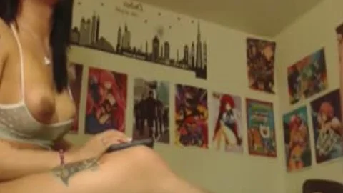 Indonesian ladyboy gets ass