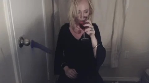 Goth shemale Smokes And Pleasures Herself.