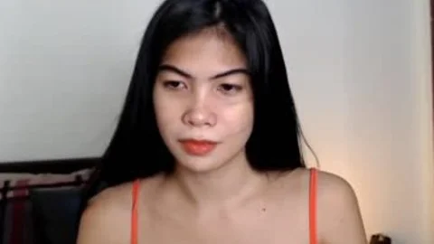 'pretty lady-man Pinay honey Masturbating On web camera'
