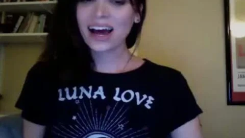 Very sexy Trans girl Teasing On cam