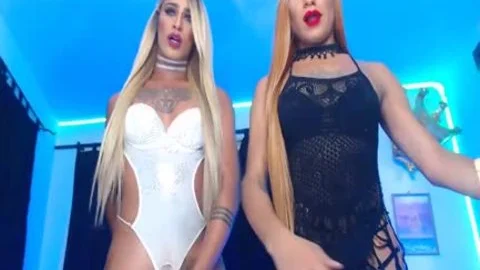 Chat With Isabella And Victoria