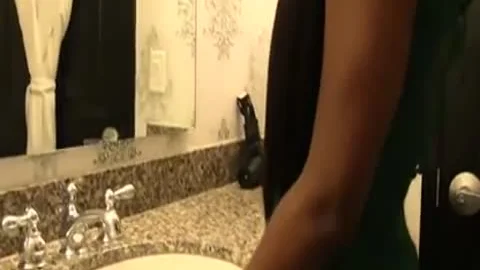 Amateur riding a dick
